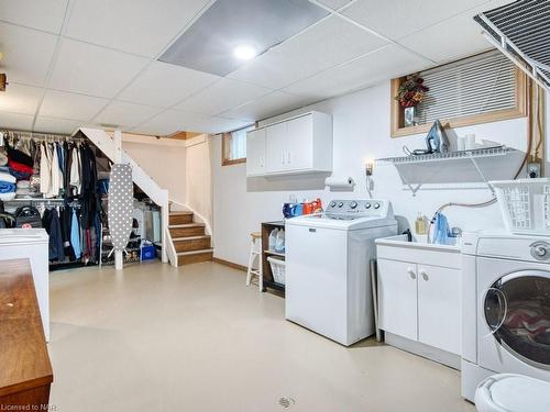 3480 Callan Street, Niagara Falls, ON - Indoor Photo Showing Laundry Room