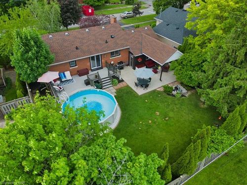 3480 Callan Street, Niagara Falls, ON - Outdoor With Above Ground Pool