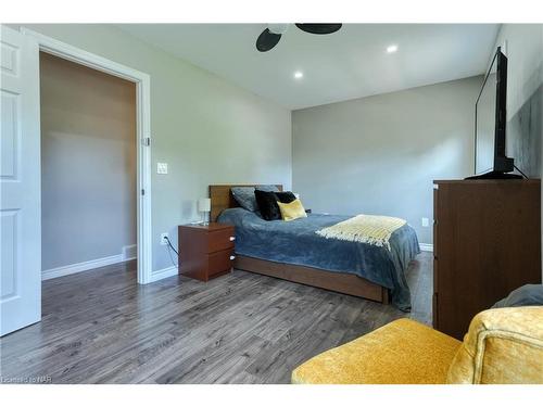 61 Russell Avenue, St. Catharines, ON - Indoor Photo Showing Bedroom