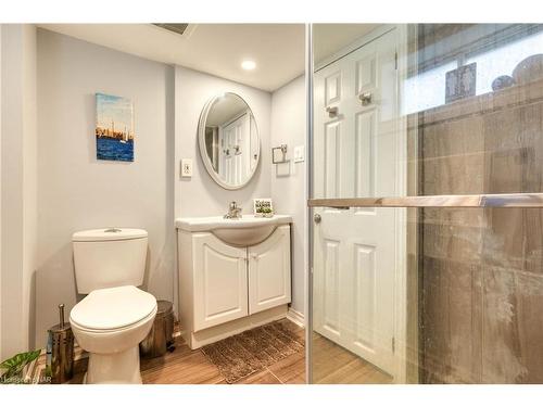 61 Russell Avenue, St. Catharines, ON - Indoor Photo Showing Bathroom