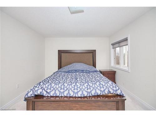 111 Tumblewood Place Place, Welland, ON - Indoor Photo Showing Bedroom