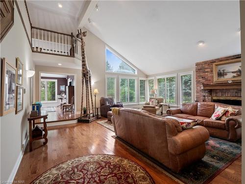 699 Read Road, Niagara-On-The-Lake, ON - Indoor Photo Showing Living Room With Fireplace