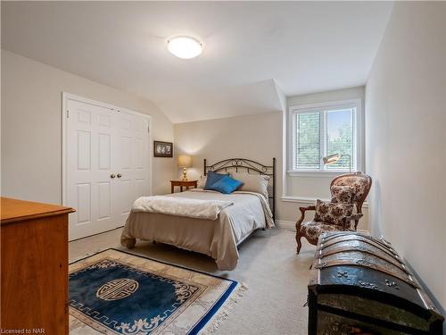 699 Read Road, Niagara-On-The-Lake, ON - Indoor Photo Showing Bedroom