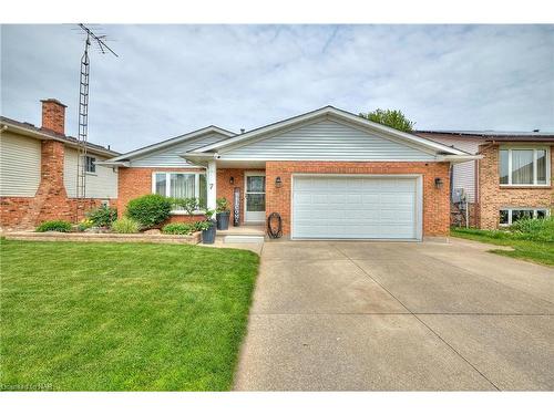 7 Huntington Lane, St. Catharines, ON - Outdoor With Facade