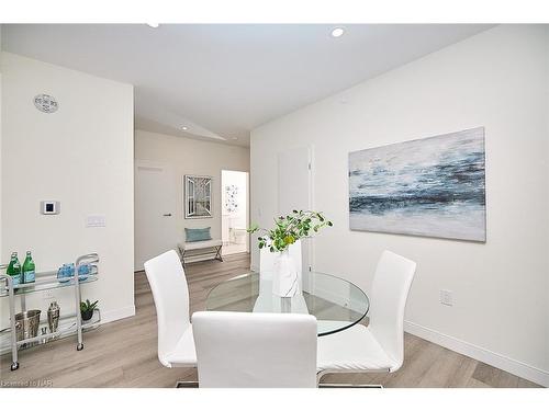 606-118 West Street, Port Colborne, ON - Indoor Photo Showing Dining Room