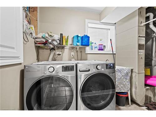 7735 Charnwood Avenue, Niagara Falls, ON - Indoor Photo Showing Laundry Room