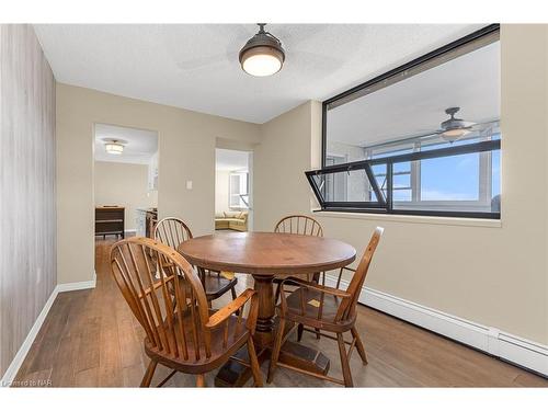 803-141 Church Street, St. Catharines, ON - Indoor Photo Showing Dining Room