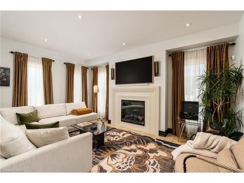 60 Kensington Street, Welland, ON - Indoor Photo Showing Living Room With Fireplace