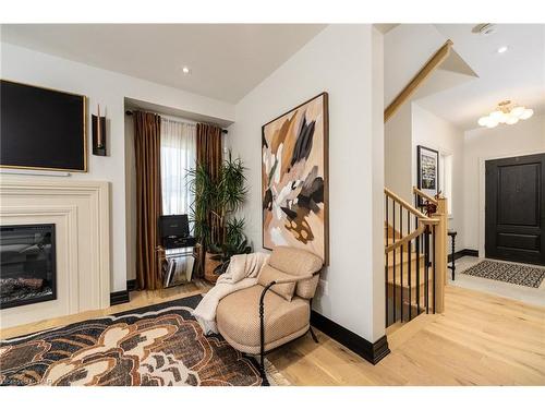 60 Kensington Street, Welland, ON - Indoor Photo Showing Living Room With Fireplace