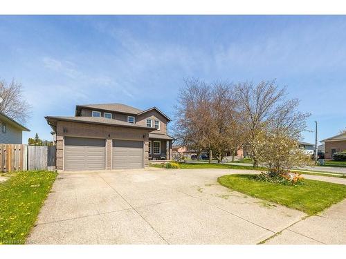 4 Briarsdale Crescent, Welland, ON - Outdoor