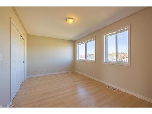 44 Saturn Road, Port Colborne, ON - Indoor Photo Showing Other Room