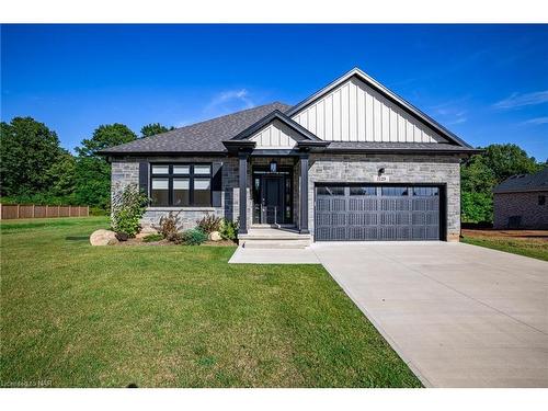 1129 Balfour Street, Fonthill, ON - Outdoor With Facade