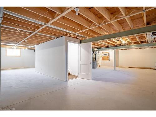 1129 Balfour Street, Fonthill, ON - Indoor Photo Showing Basement