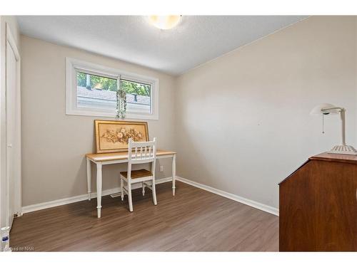 6235 Johnson Drive, Niagara Falls, ON - Indoor Photo Showing Other Room