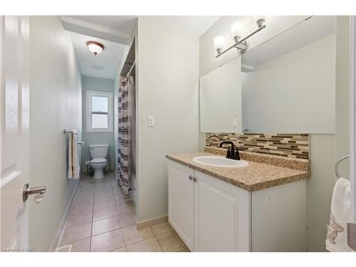 46 Doncaster Boulevard, St. Catharines, ON - Indoor Photo Showing Bathroom