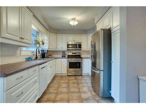 42 Rosemore Road, St. Catharines, ON - Indoor Photo Showing Kitchen