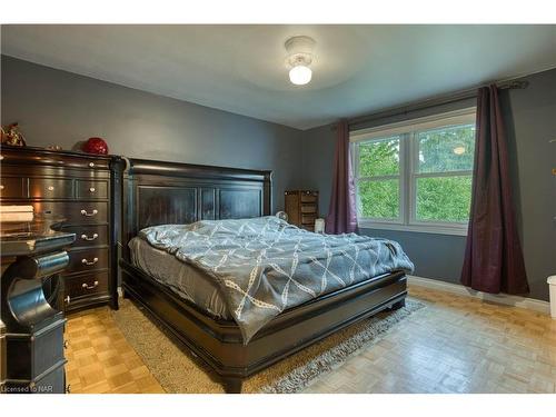 42 Rosemore Road, St. Catharines, ON - Indoor Photo Showing Bedroom