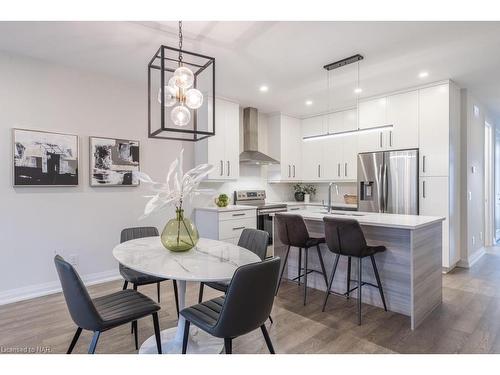 10-205 St Davids Road, Thorold, ON - Indoor Photo Showing Dining Room