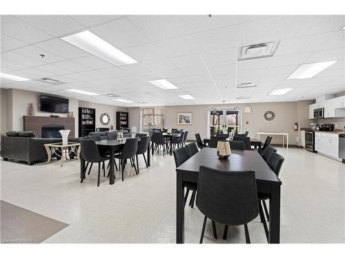 111-141 Vansickle Road, St. Catharines, ON - Indoor Photo Showing Dining Room