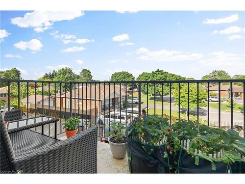 35-454 Carlton Street, St. Catharines, ON - Outdoor With Balcony