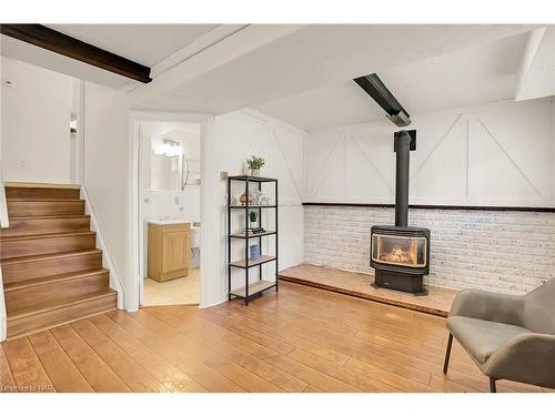 6471 Riall Street, Niagara Falls, ON - Indoor With Fireplace