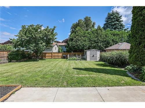 6471 Riall Street, Niagara Falls, ON - Outdoor With Backyard