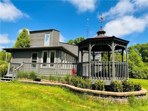 10638 Willoughby Drive, Niagara Falls, ON - Outdoor With Deck Patio Veranda