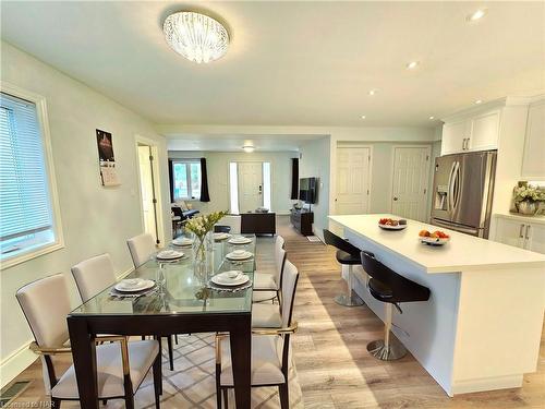 155 Samuelson Street, Cambridge, ON - Indoor Photo Showing Dining Room