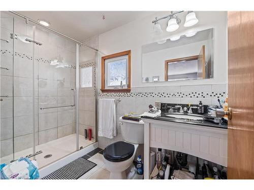 184 Wellington Street, Port Colborne, ON - Indoor Photo Showing Bathroom