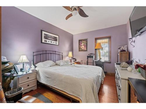 184 Wellington Street, Port Colborne, ON - Indoor Photo Showing Bedroom