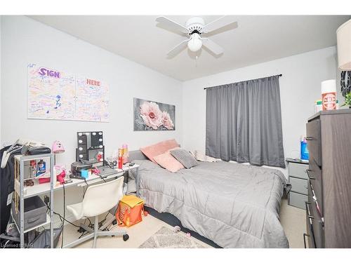 29 Natalie Court, Thorold, ON - Indoor Photo Showing Bedroom