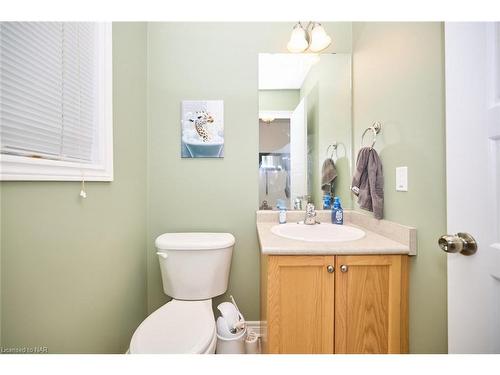 29 Natalie Court, Thorold, ON - Indoor Photo Showing Bathroom