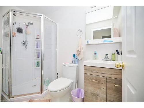 29 Natalie Court, Thorold, ON - Indoor Photo Showing Bathroom