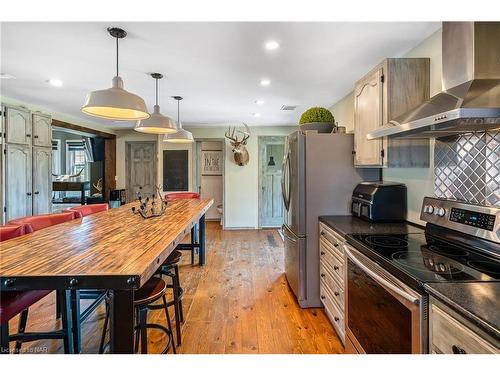 118 River Road, Fenwick, ON - Indoor Photo Showing Kitchen