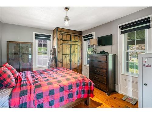 118 River Road, Fenwick, ON - Indoor Photo Showing Bedroom