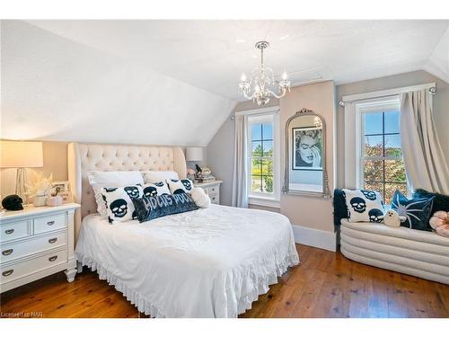 118 River Road, Fenwick, ON - Indoor Photo Showing Bedroom