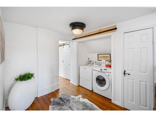 118 River Road, Fenwick, ON - Indoor Photo Showing Laundry Room