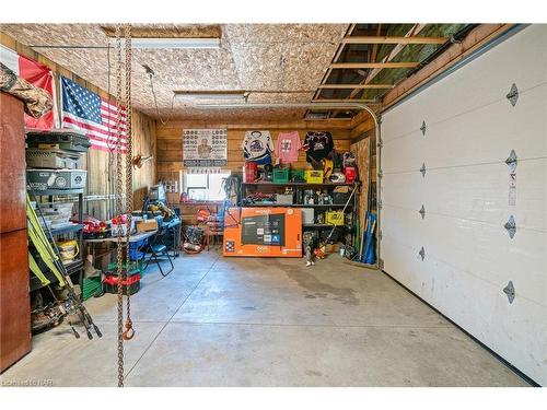 118 River Road, Fenwick, ON - Indoor Photo Showing Garage