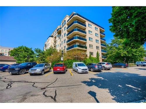 102-7 Dayspring Circle, Brampton, ON - Outdoor With Facade