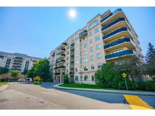 102-7 Dayspring Circle, Brampton, ON - Outdoor With Facade