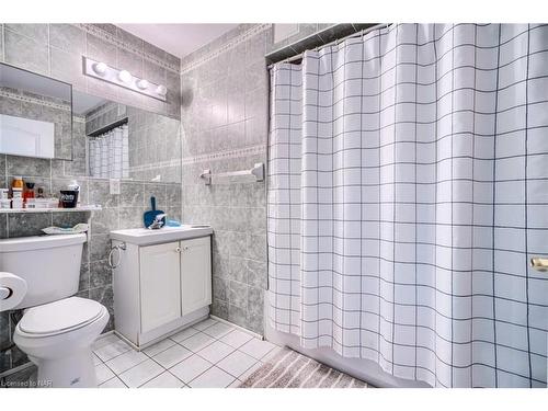 102-7 Dayspring Circle, Brampton, ON - Indoor Photo Showing Bathroom