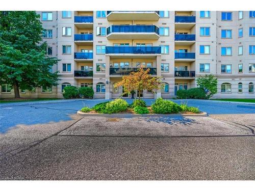 102-7 Dayspring Circle, Brampton, ON - Outdoor With Facade