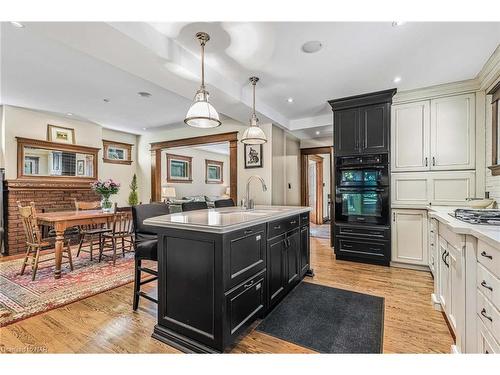 8 Wolseley Avenue, St. Catharines, ON - Indoor Photo Showing Kitchen With Upgraded Kitchen