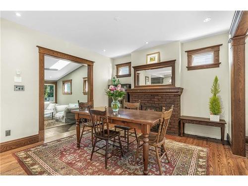 8 Wolseley Avenue, St. Catharines, ON - Indoor Photo Showing Dining Room