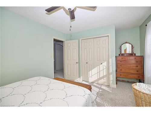 353 Daytona Drive, Fort Erie, ON - Indoor Photo Showing Bedroom