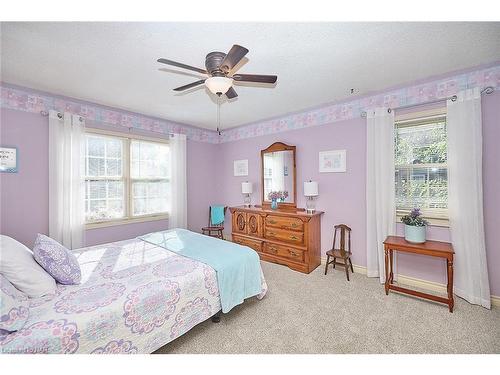 353 Daytona Drive, Fort Erie, ON - Indoor Photo Showing Bedroom