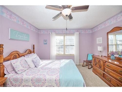 353 Daytona Drive, Fort Erie, ON - Indoor Photo Showing Bedroom