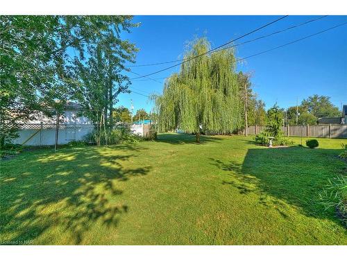 353 Daytona Drive, Fort Erie, ON - Outdoor With Backyard