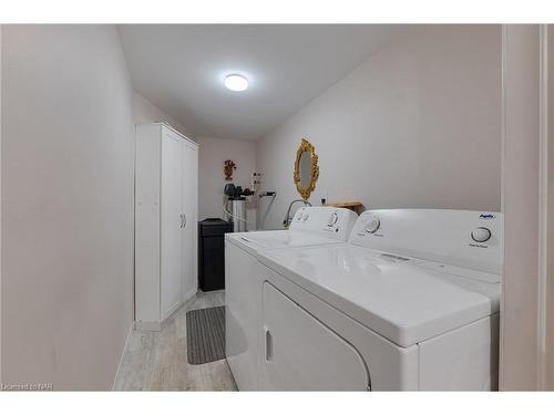 329 Gatfield Avenue, Welland, ON - Indoor Photo Showing Laundry Room