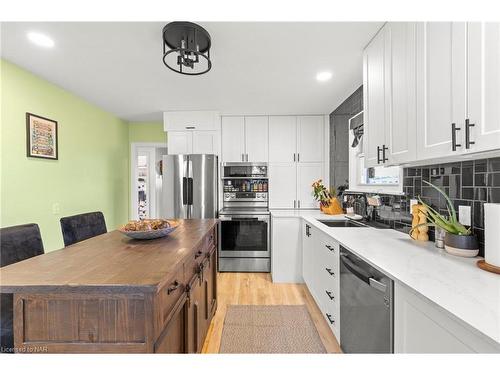 357 Phipps Street, Fort Erie, ON - Indoor Photo Showing Kitchen